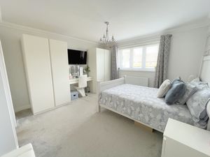 Clacton Road- click for photo gallery